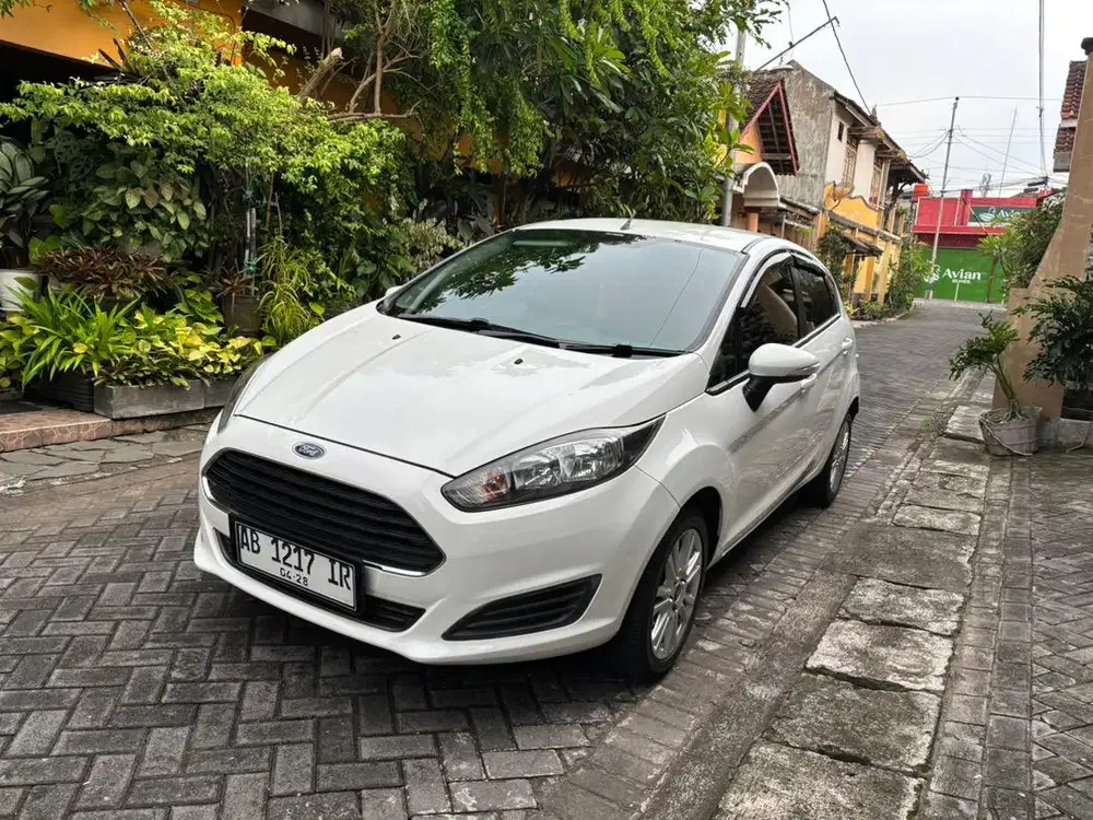 Ford Fiesta 1,5 Facelift matic th2014 plat AB pajak hidup