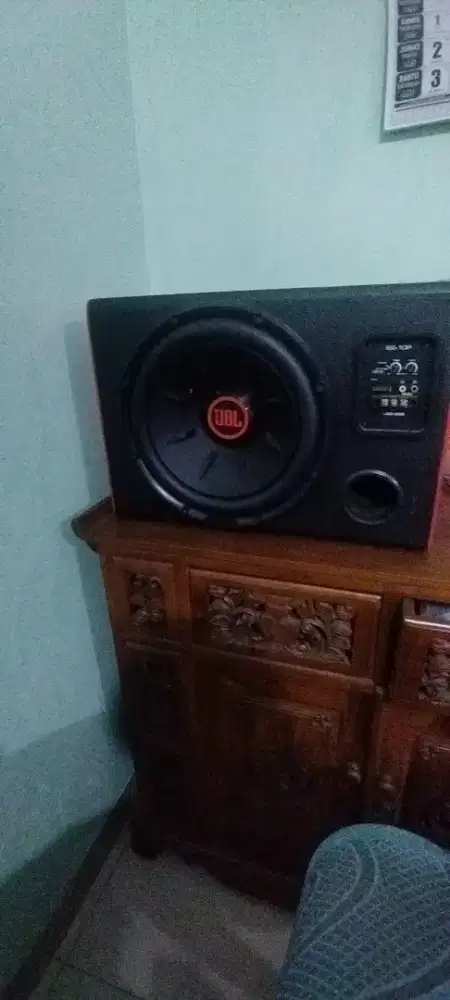 Sub aktif JBL 12 inci