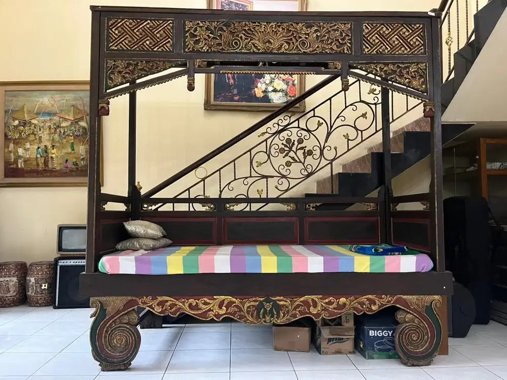 Kolektor barang antik silahkan langsung hub dan bisa nego