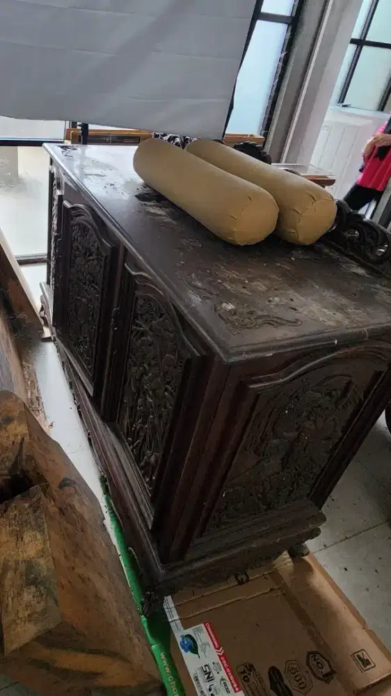 Meja bufet ukir kayu jati