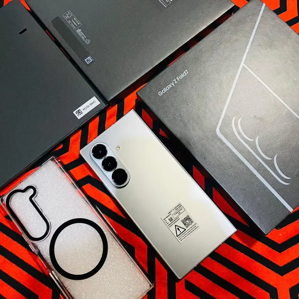 Samsung zfold 7 256 GB garansi On 09/2026