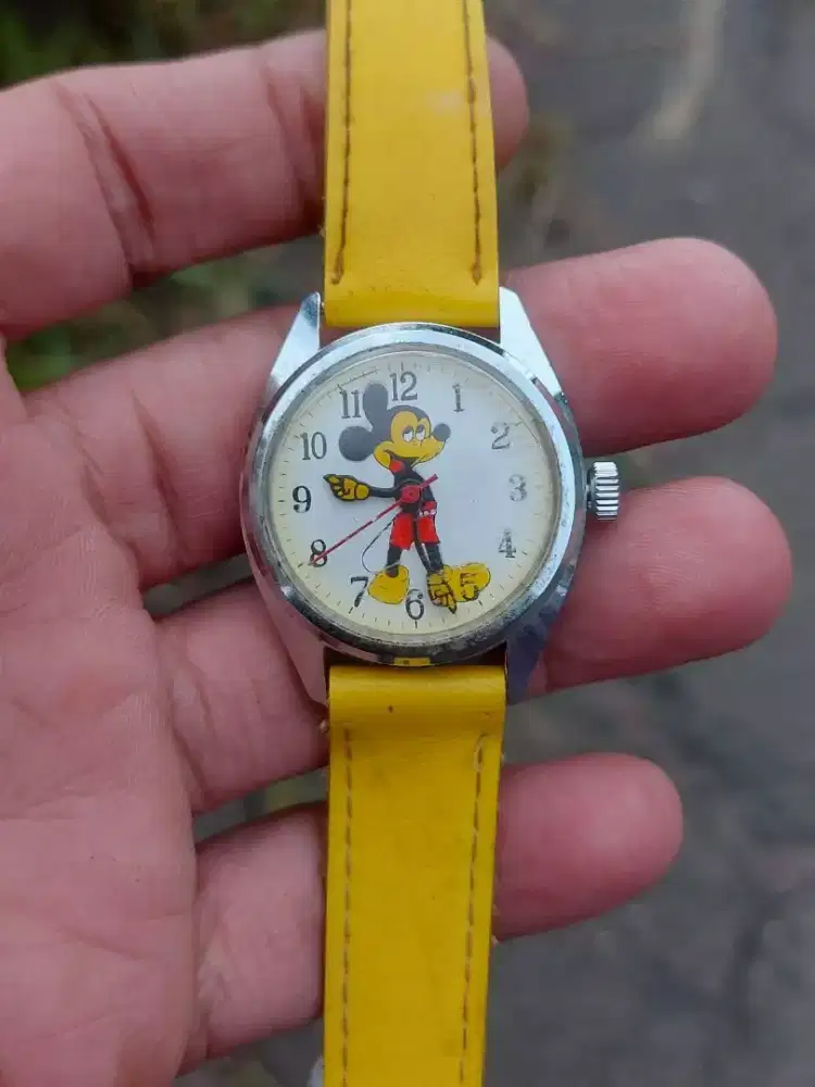 Jam tangan vintage Mickey mouse manual