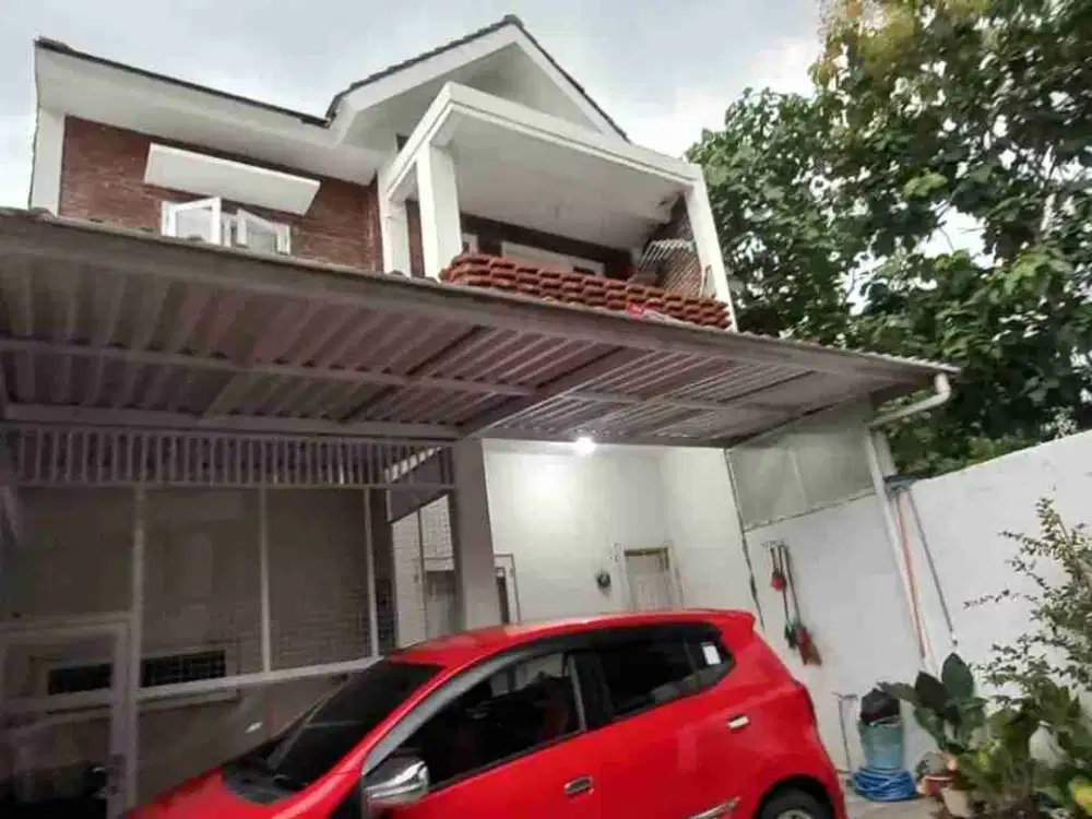 RUMAH MEWAH 2 LANTAI SUPER MURAH SIAP HUNI DEKAT PEMKAB MAGELANG