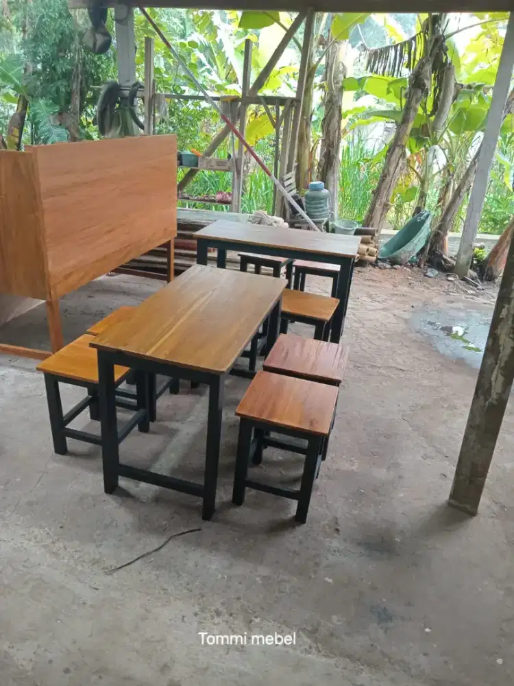 Set meja kursi belajar