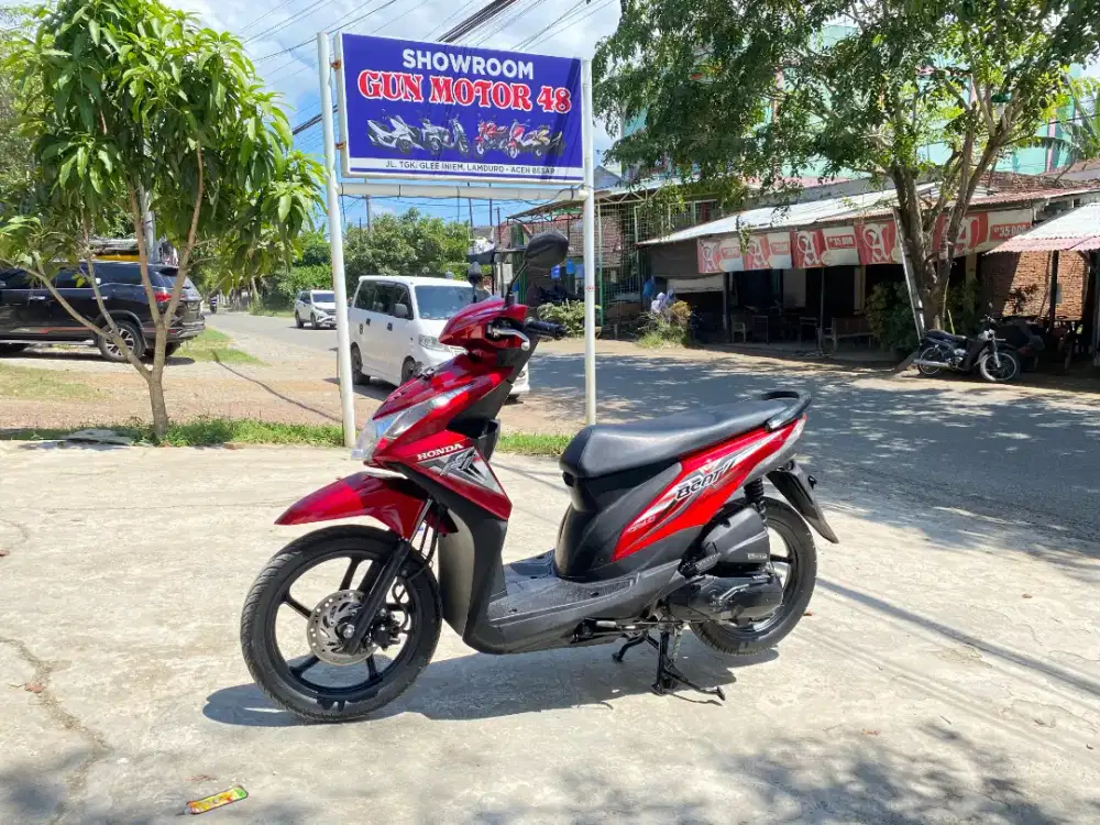 Di jual honda beat tahun 2015