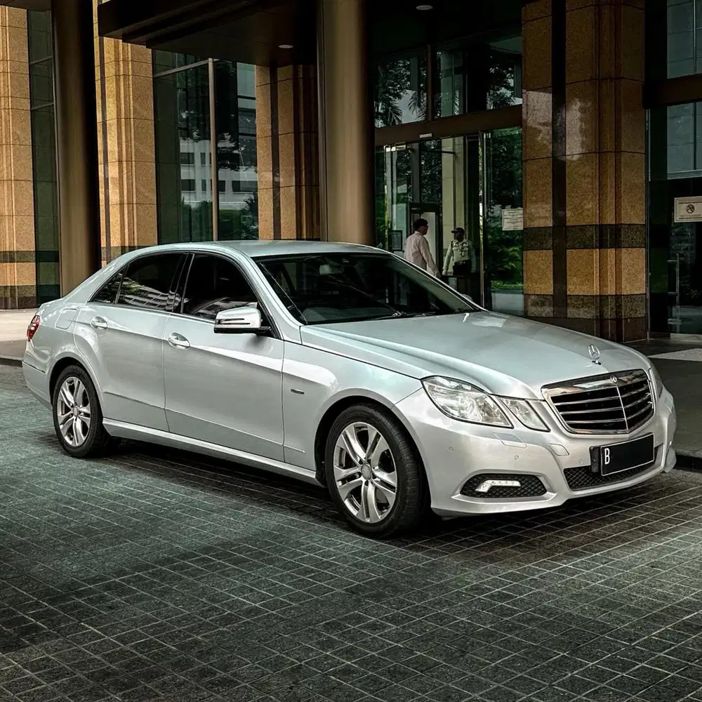 (CASH) Mercedes Benz E250 Avantgarde W212 2010