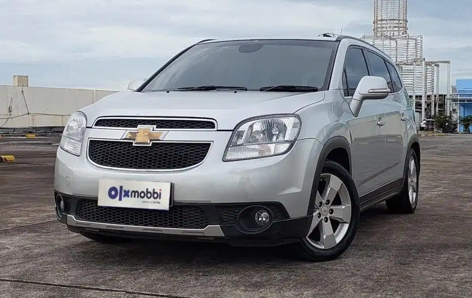 TDP 6,JT Chevrolet Orlando 1.8 LT Bensin-AT Hitam 2015