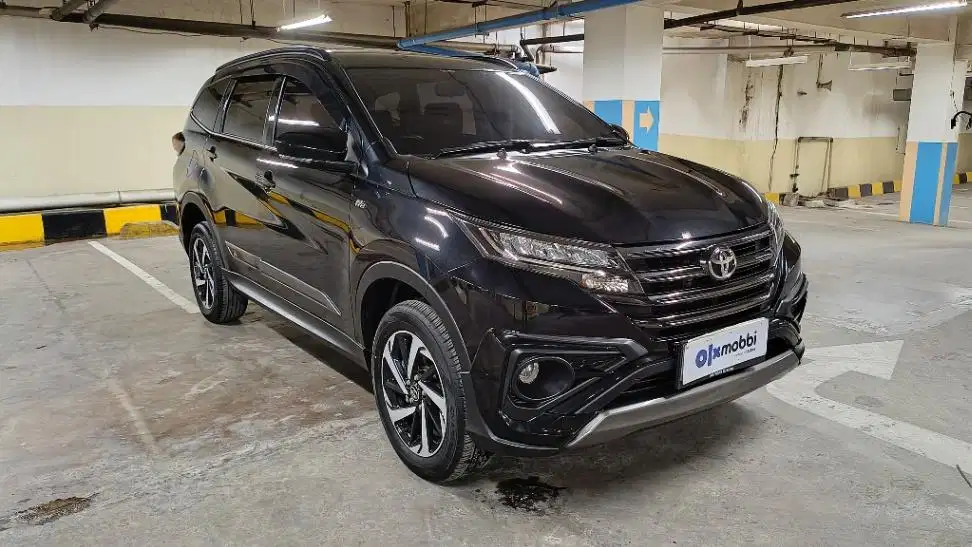 DP MURAH Toyota Rush 1.5 GR Sport Bensin-AT 2021 Hitam CFANF