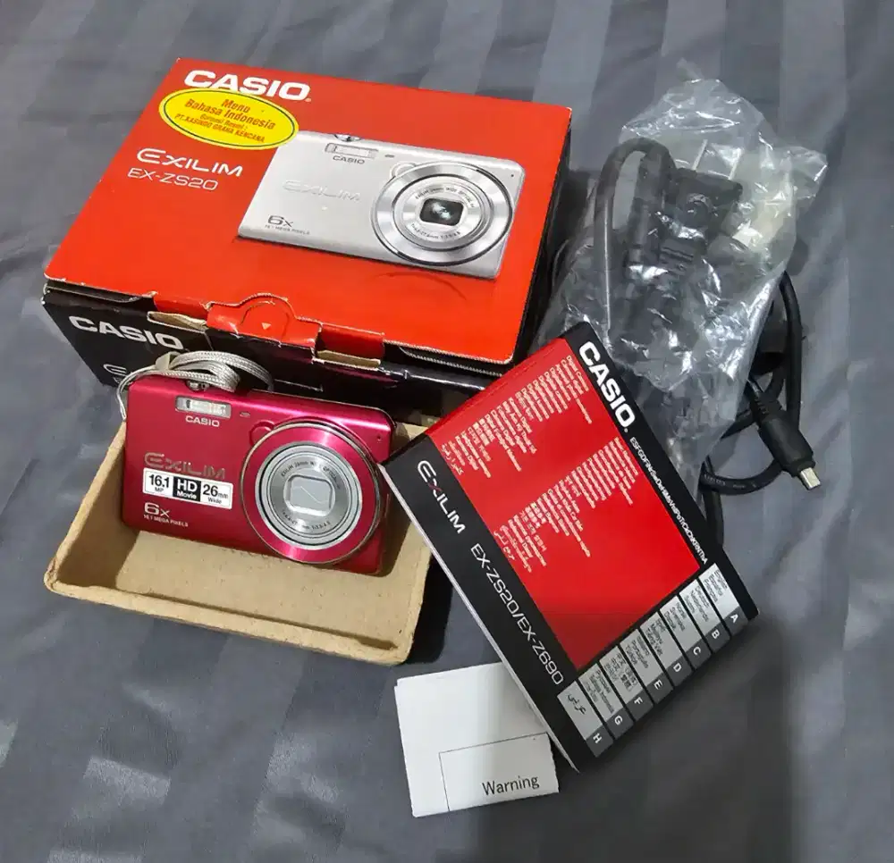 Digicam Casio Exilim ZS20