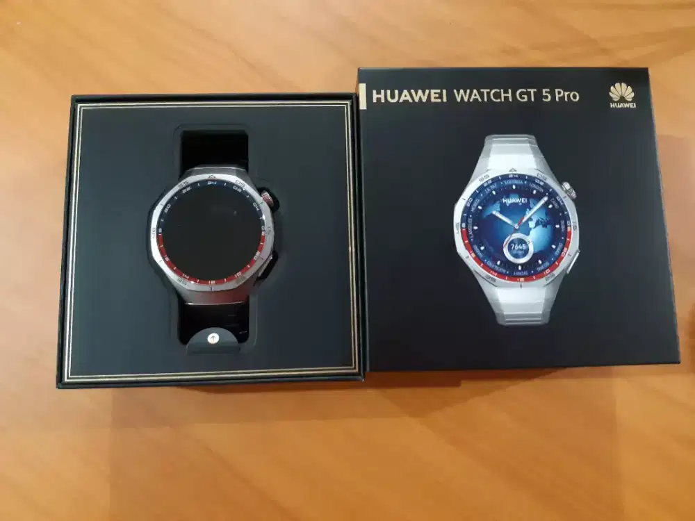 Jam tangan Huawei GT5 Pro series Titanium and ceramic