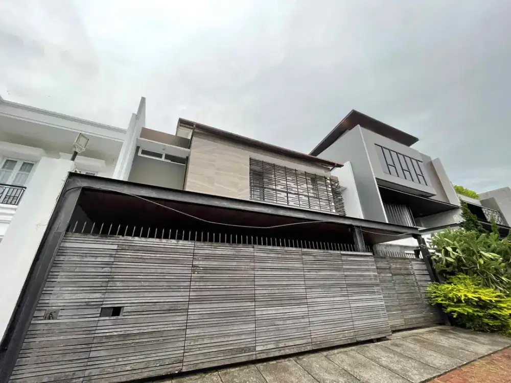 Sewa Luxury House di Setra Duta Murah Banget Ada Swimming Pool