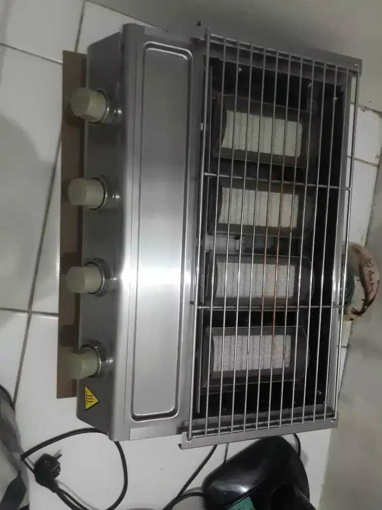 Di jual kompor untuk bakar bakar masih bagus dan mulus