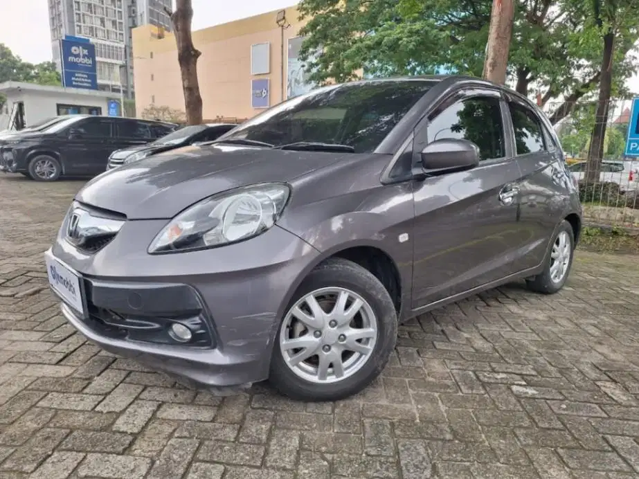 DP MURAH Honda Brio Satya 1.2 E Bensin-AT 2016 Abu C3EXT