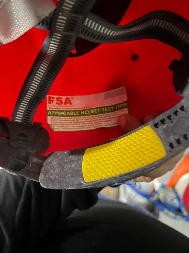 Borongan Helm topi proyek FSA safety 50 lebih pcs