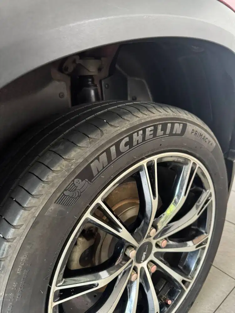 Wuling Almaz 1.5L T Lux 7 Seater