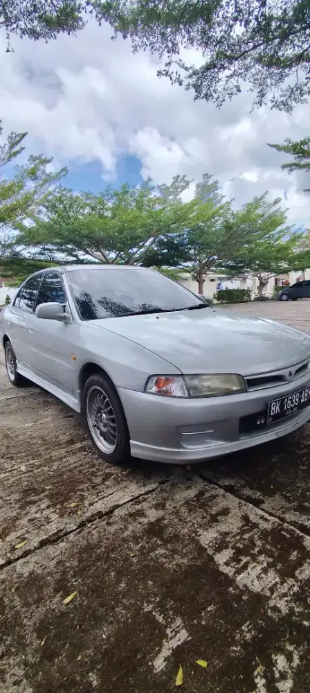 Lancer 1600 SOHC GLXI