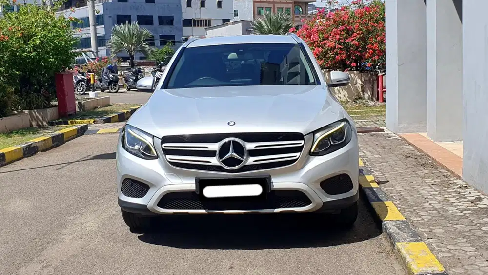 Km33rb mercedes benz mercy glc250 exclusive 2017 abu silver