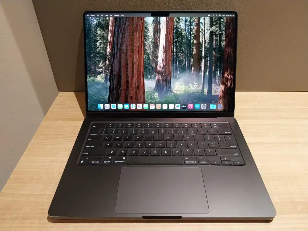 MacBook m4 pro 14 inch