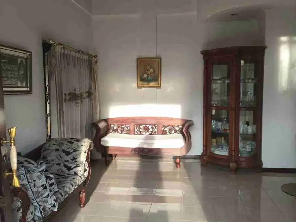 DIJUAL RUMAH BESAR CLASSIC WIKA