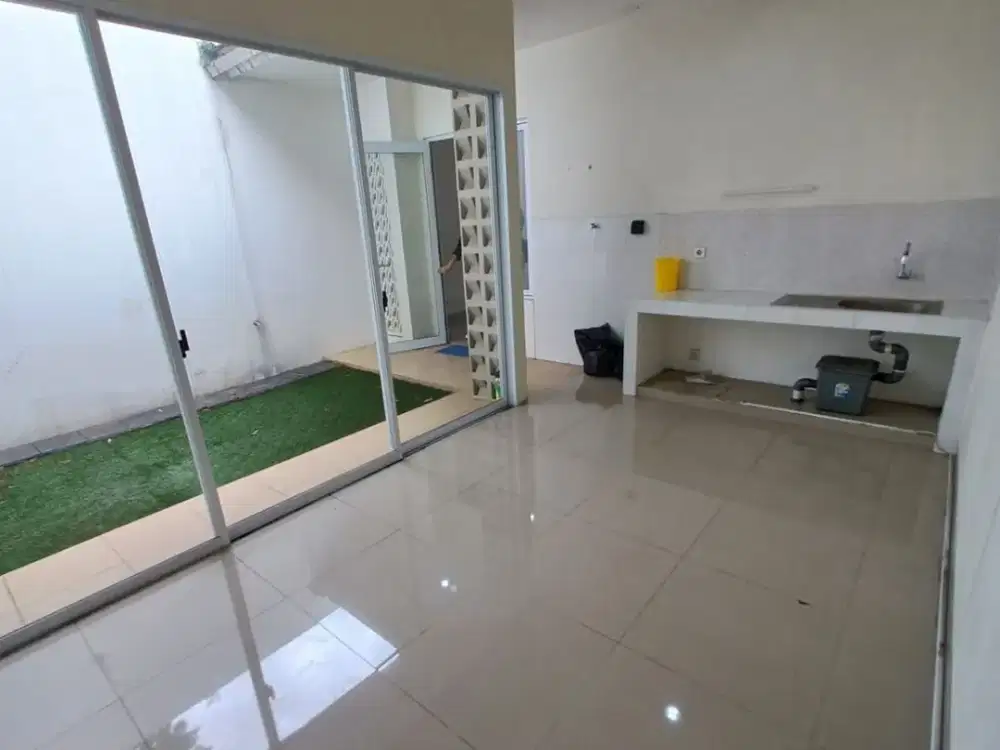 Rumah Modern Siap Huni Chintya Summarecon Bandung