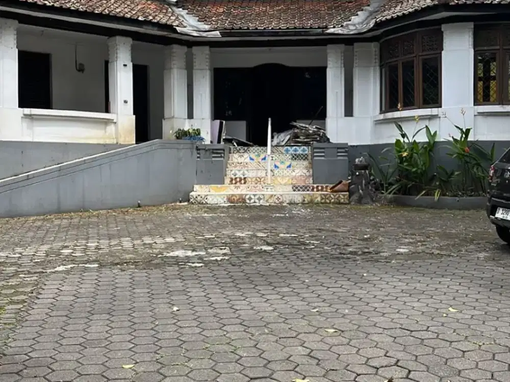 Disewakan ruang usaha strategis di sayap dago Bandung (eks rumah makan)