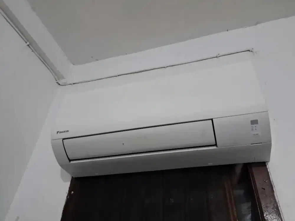 AC (Satu set dengan Kipas dan remote)