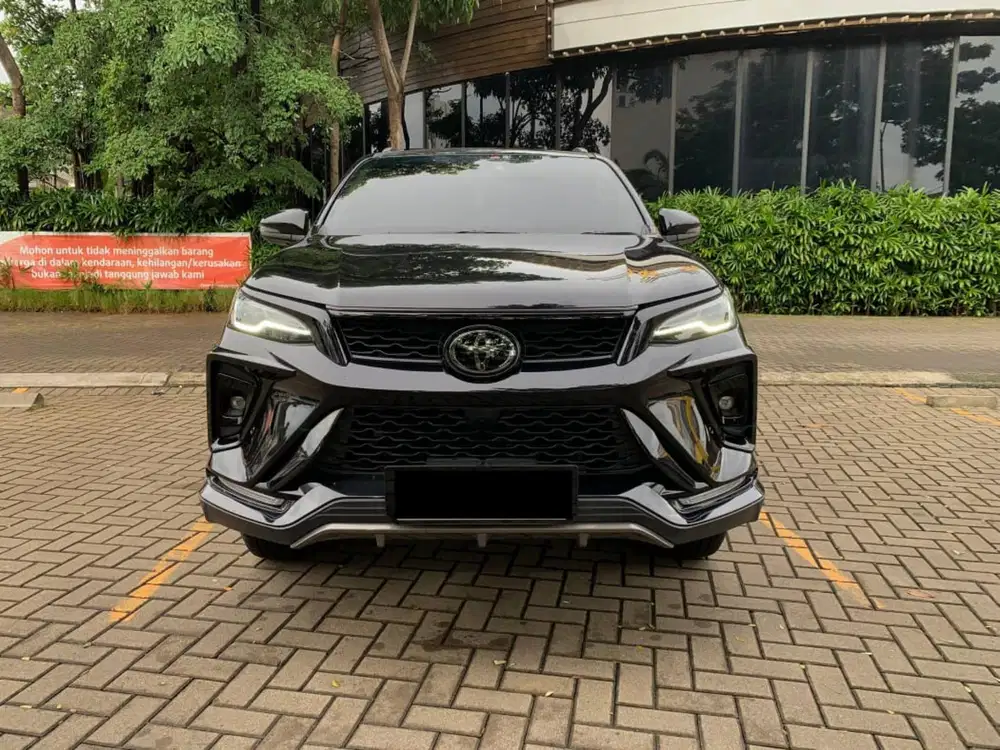 TERMURAH TOYOTA FORTUNER VRZ 2.8 GR TSS AT 2024 HITAM
