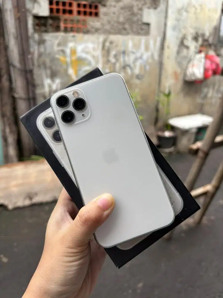 IPhone 11 Pro 64GB Silver Inter Nomines Mulus