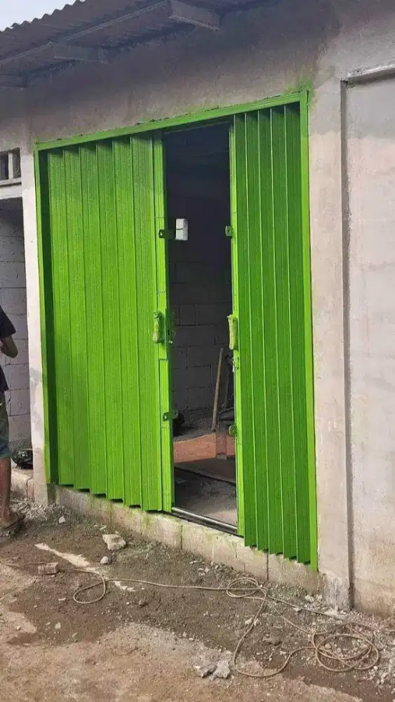 Folding gate dan rolling door