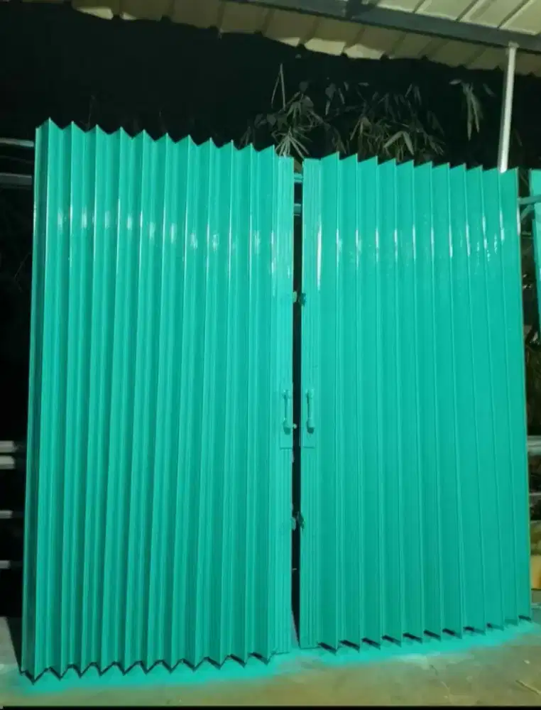 Folding gate dan rolling door