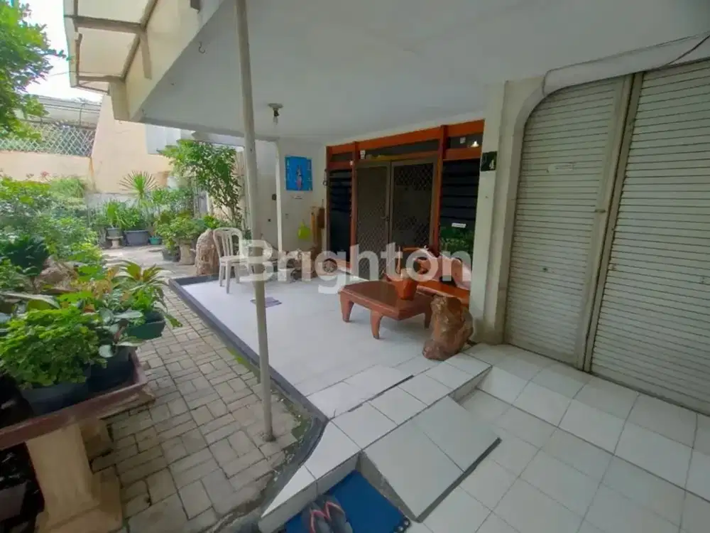 Rumah Tenggilis 2 1/2 Lantai 5 Menit Ke Ubaya Surabaya