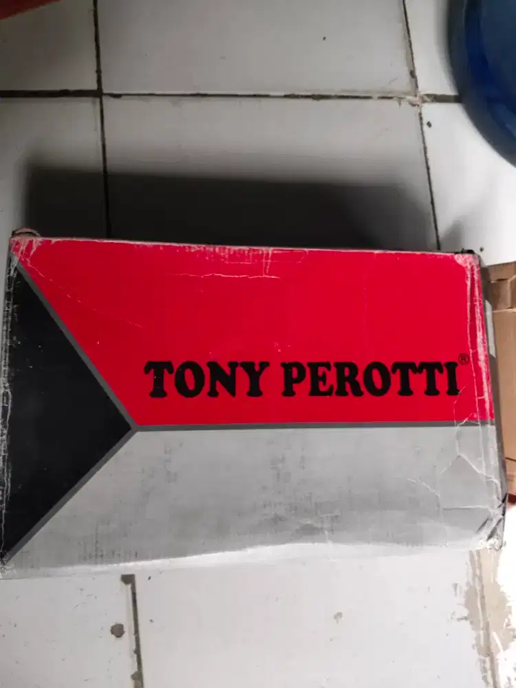 Sepatu kulit asli toni peruti