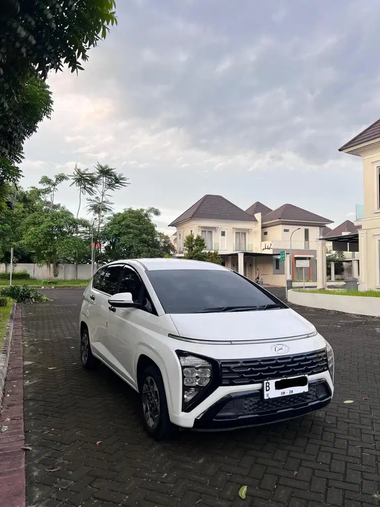Hyundai Stargazer 2023 PUTIH