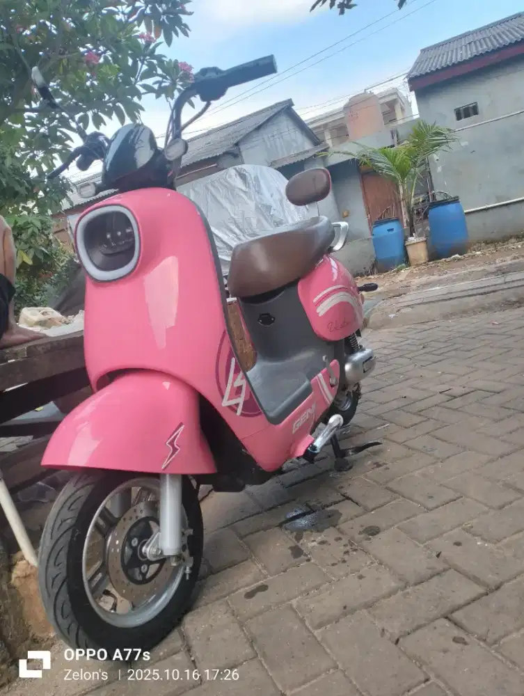 Sepeda listrik GENIO