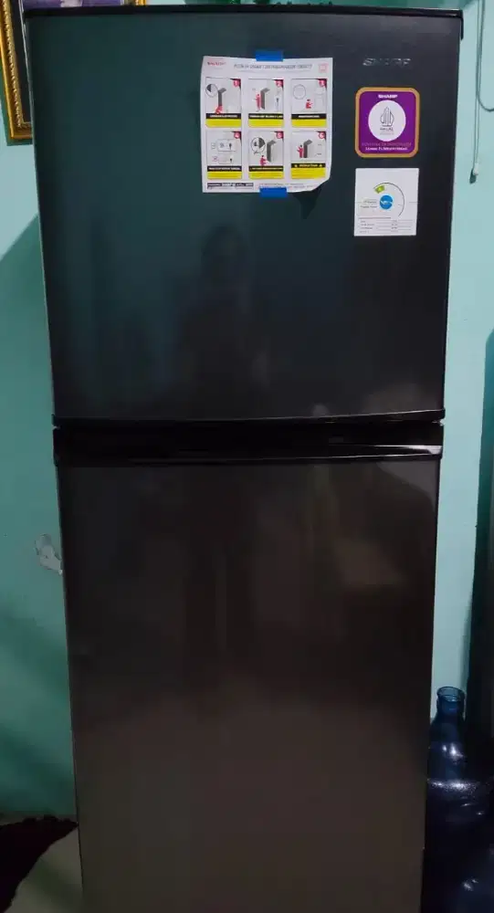 Kulkas Sharp dua pintu jumbo