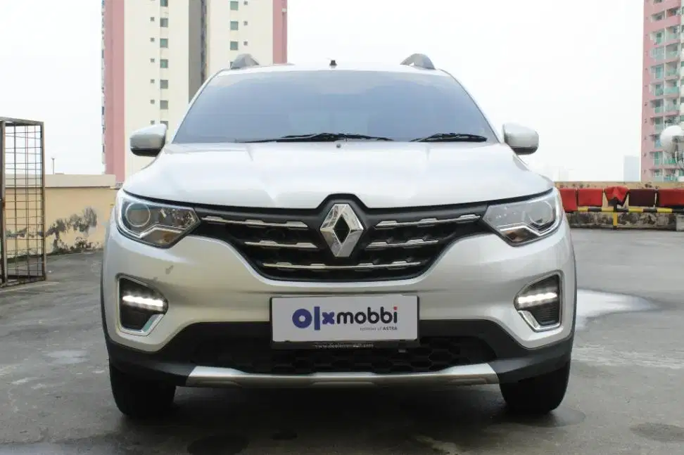 TDP 6,JT Renault Triber 1.0 RXZ Bensin-AT Silver 2021