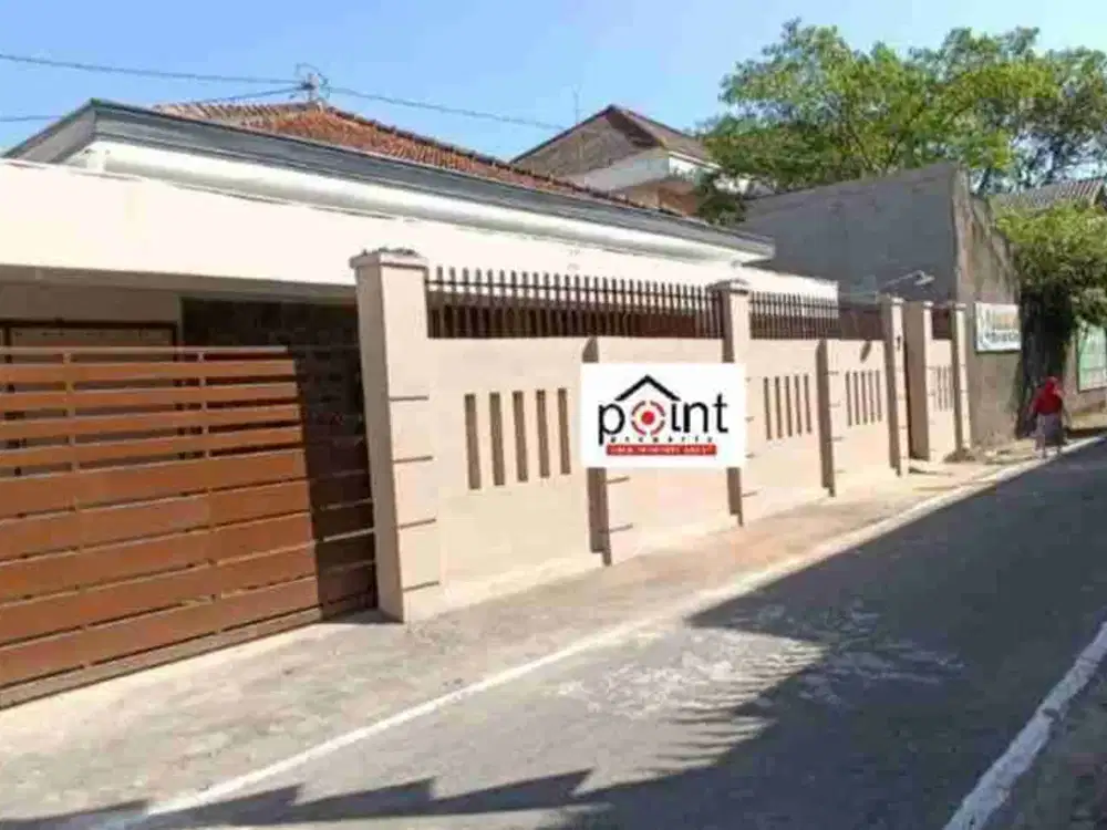 Rumah Bagus dekat DPRD Solo, Karangasem Laweyan SOLO Surakarta