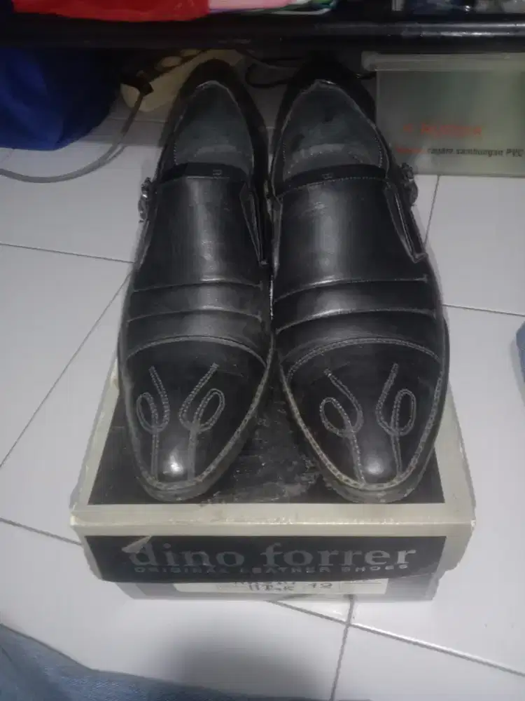 Jual-cpt kndisi keadaan apaadanyBU:Sepatu pantofel Merk.BUCHERI Pria