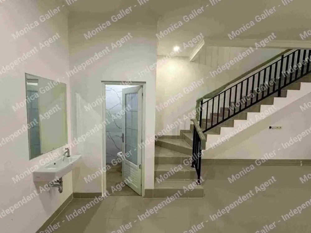 Rumah Nyaman 5 Kamar di Percetakan Negara dekat Green Pramuka