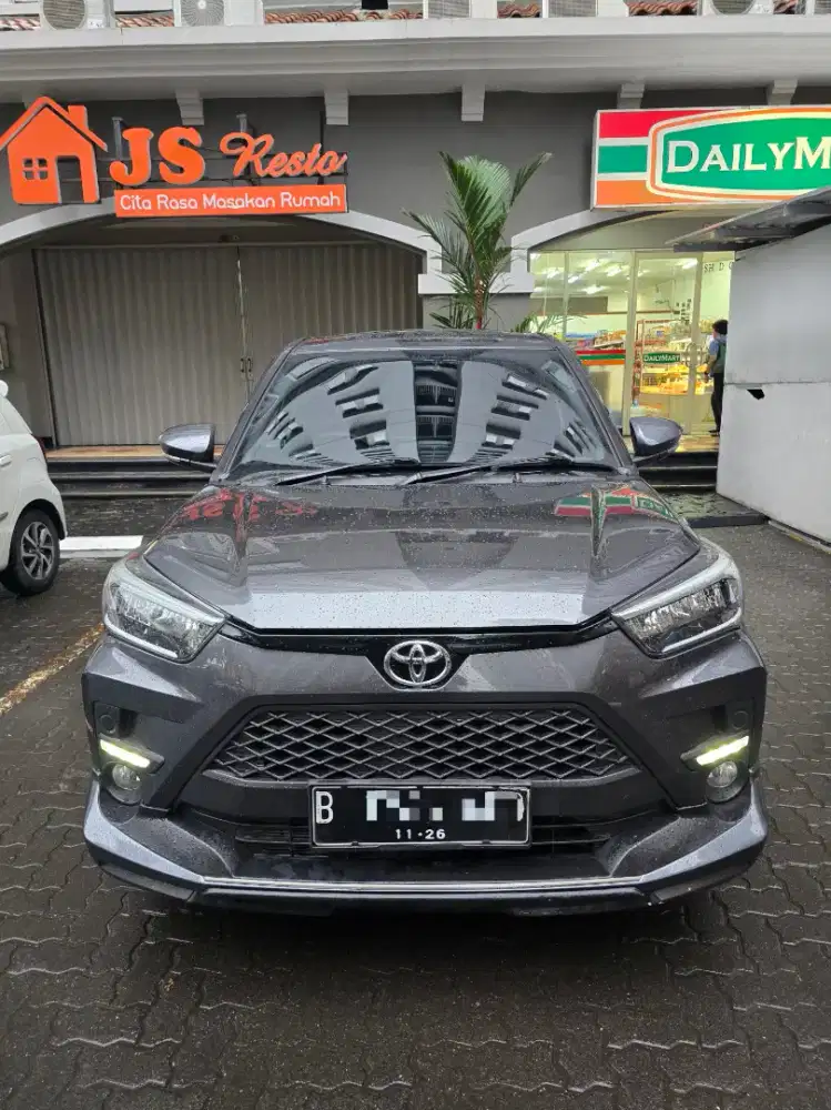 8rb KM setahun Raize GR 2021 Matic Istimewa banyak bonus terawat !!!