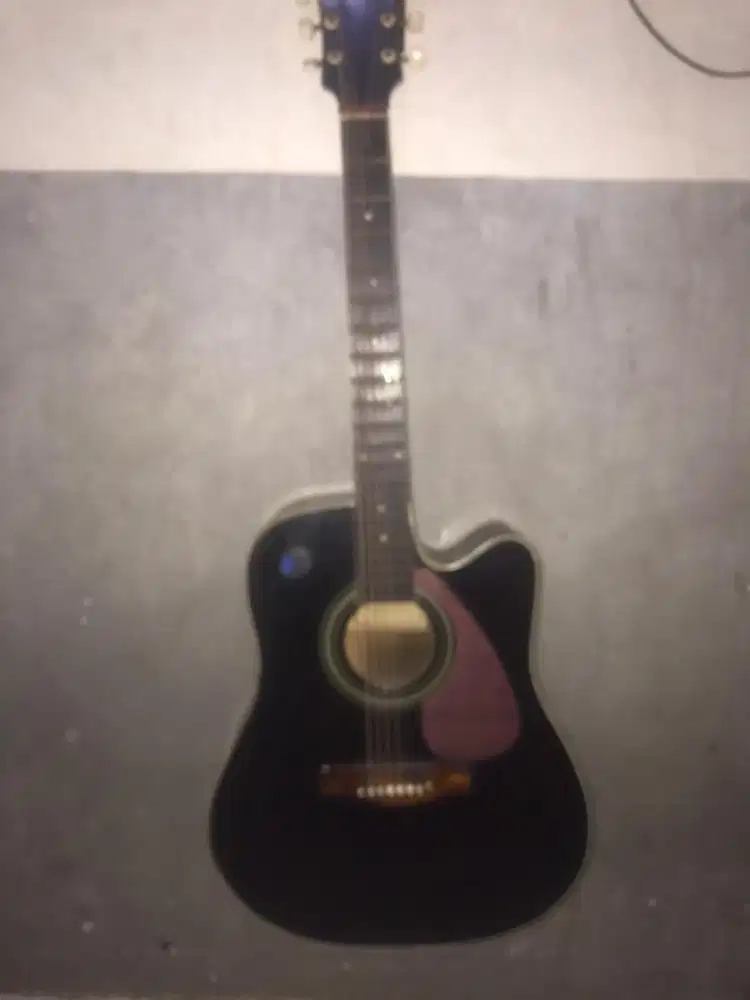 Gitar akustik yamaha
