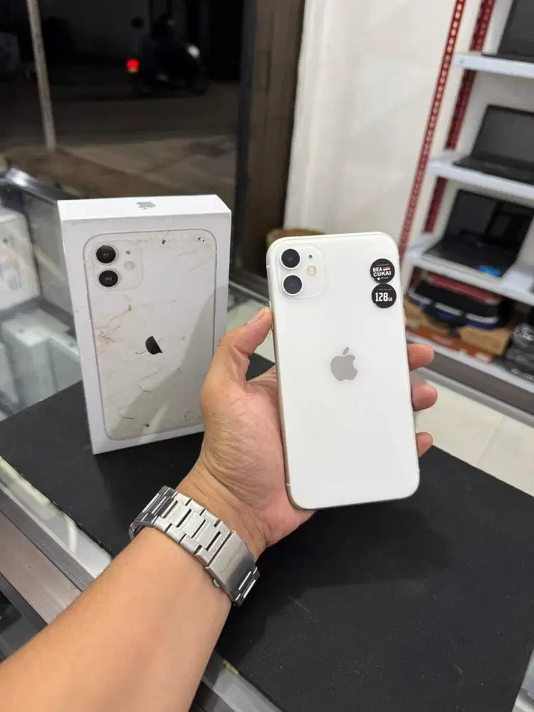 Iphone 11 128GB Beacukai BH 100% Dua Sim mulus lengkap
