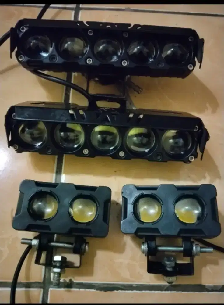 Lampu sorot Rp.300.000