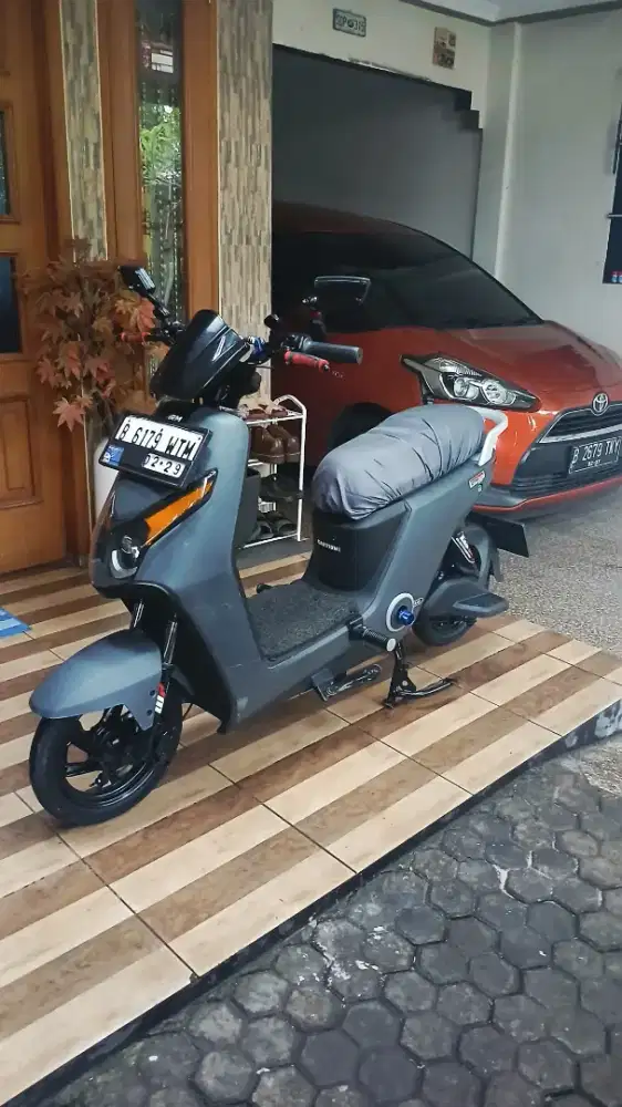 Uwinfly D70 sepeda listrik (selis)