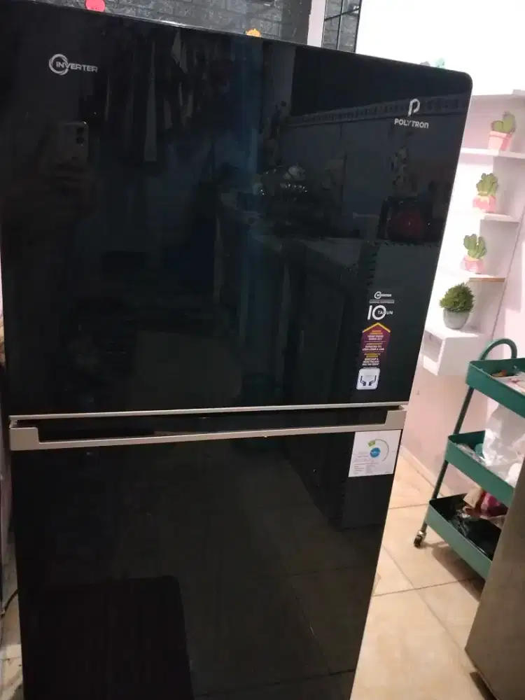 kulkas polytron inverten