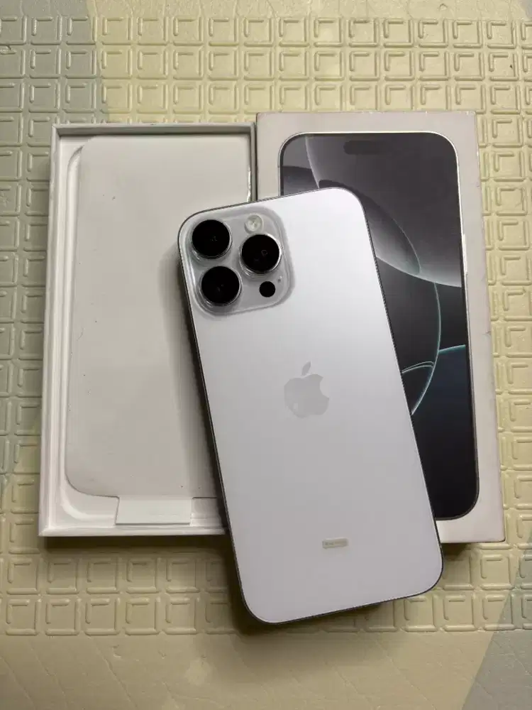iPhone  16Promax 256Gb iBox White