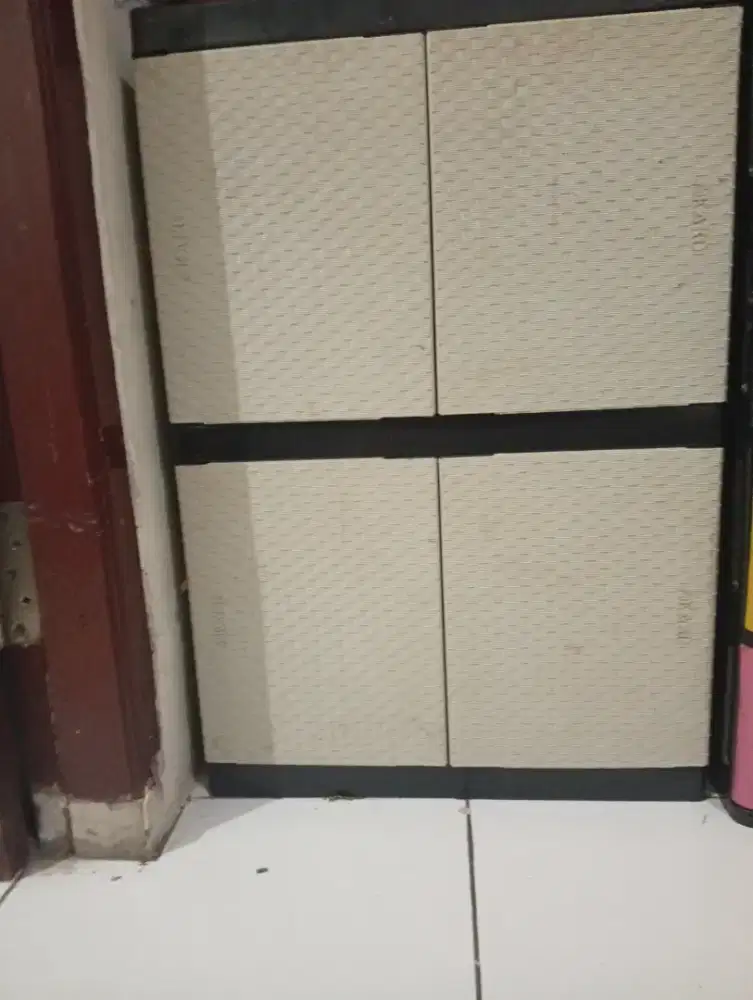 Lemari plastik akako bekas jual bu