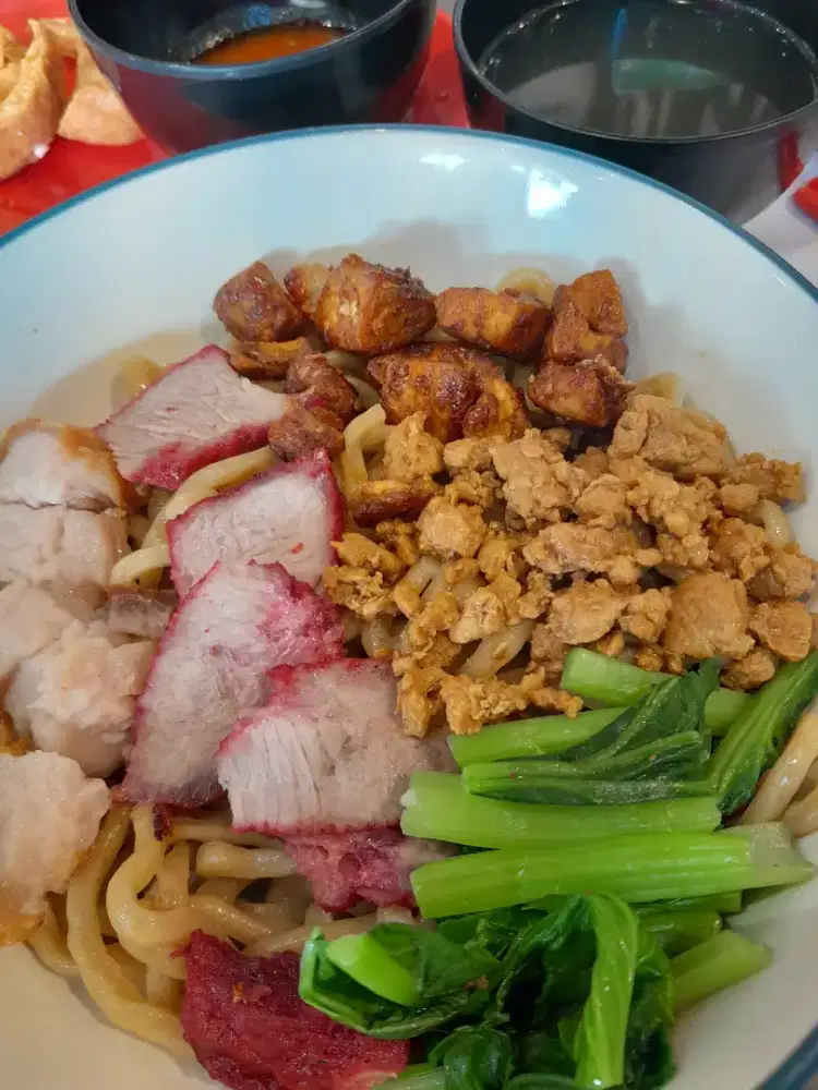 Dicari tk.masak mie ayam, nasi goreng, kwetiau siram dll