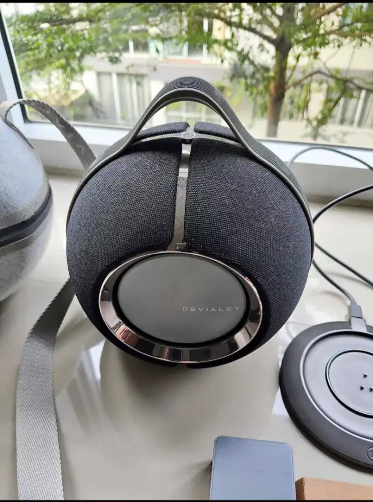 devialet mania black with case