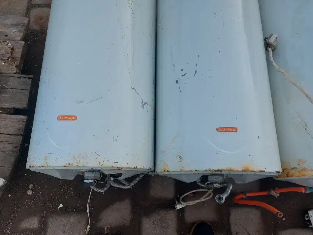 Waterheater bekas villa